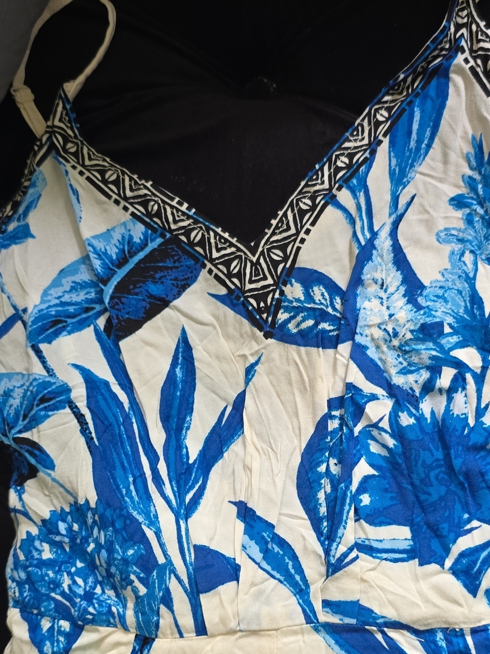 FreeMarket by Flying Tomato Floral Blue White V-Neck Jumpsuit Size M